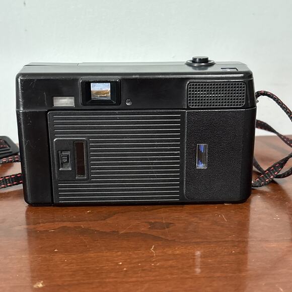 Vintage Nikon One Touch 35mm Film Camera 1:2.8 Lens with Strap - Not Tested - Picture 3 of 7